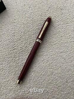 Cross Townsend Cardinal Red Fountain Pen 14KT Gold Nib barely used