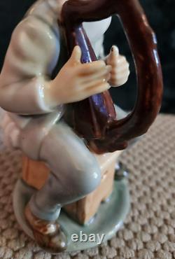 RARE The Bard Of Armagh Irish Porcelain WADE Figurine MINT