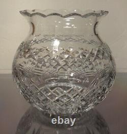 Waterford Crystal HERITAGE COLLECTION Martha Washington Unity Vase7 3/4